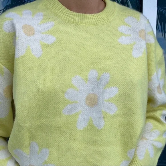 Hyfve Yellow Daisy Sweater M - Picture 4 of 6
